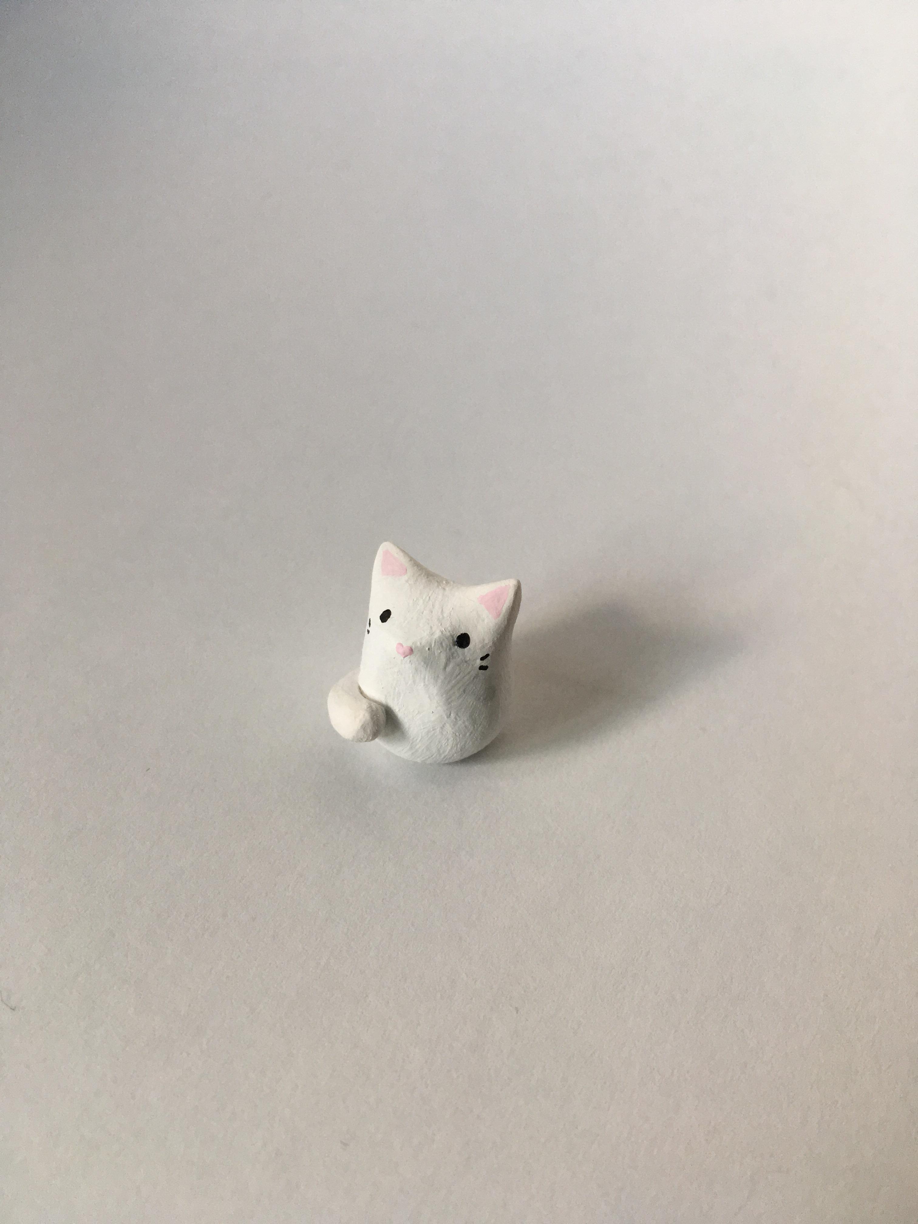 I make tiny clay kitties to keep me company during these daddyless times 