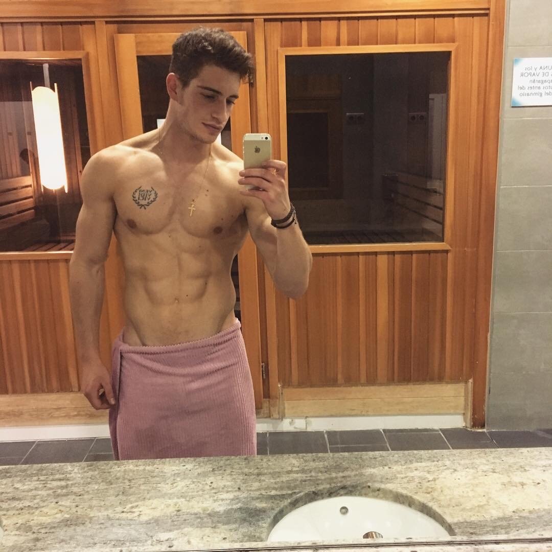 Before the shower/sauna (x-post from /r/menshowering)