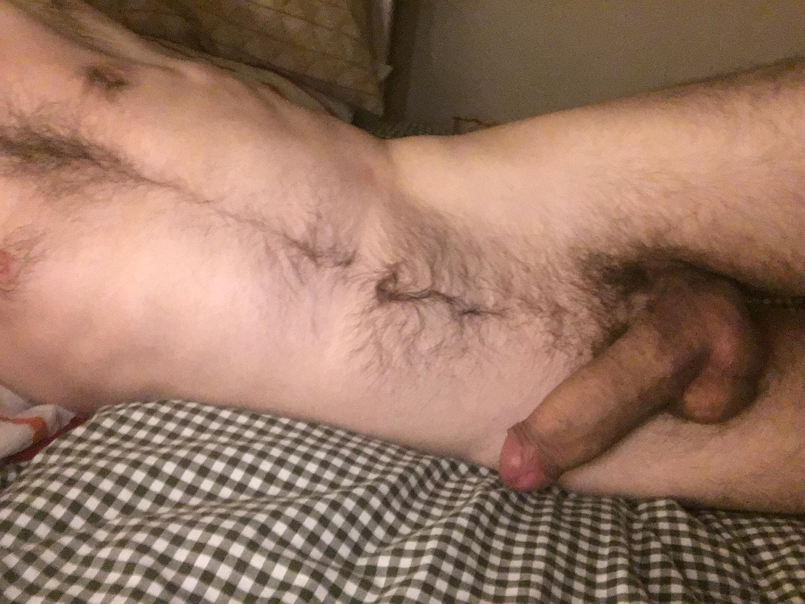 Horny & hairy (DMs welcome)