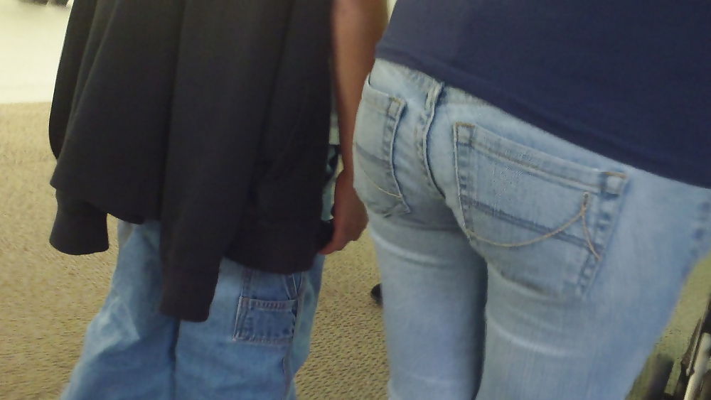 Ass & butts in jeans so nice