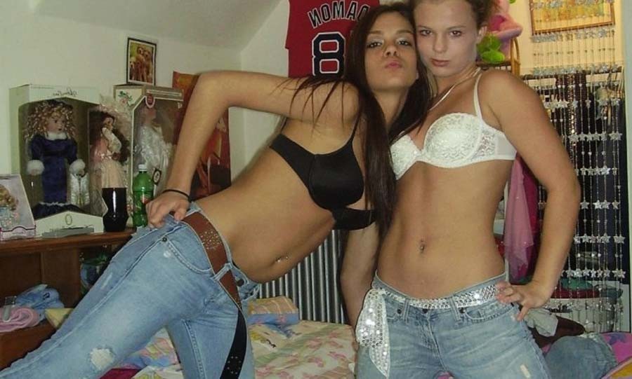 Picture gallery of steamy hot playful lesbo teens