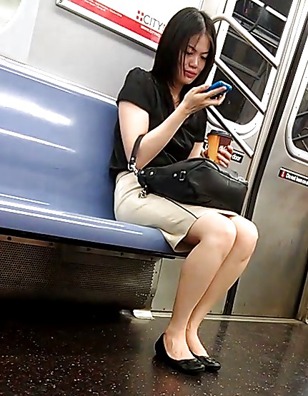 New York Subway Girls Asian