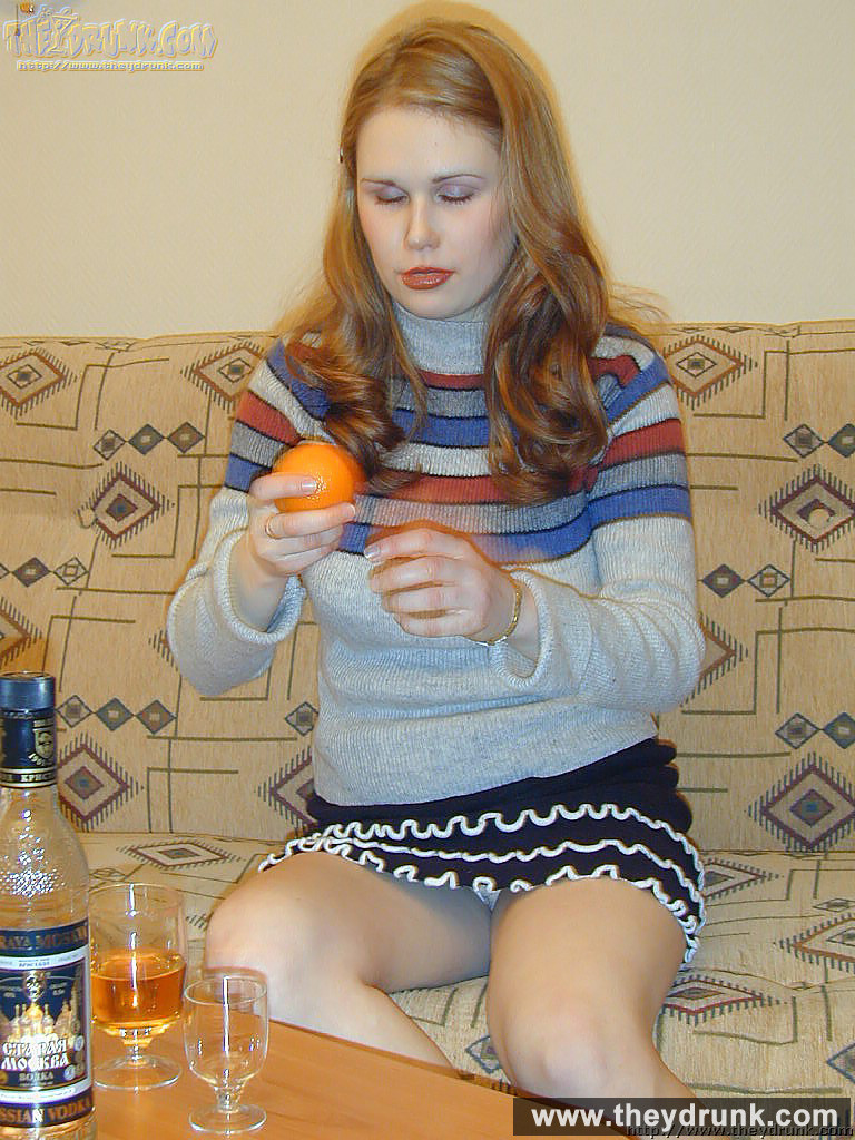Drunk big tits teen blonde Lisa drinks vodka and performs amateu
