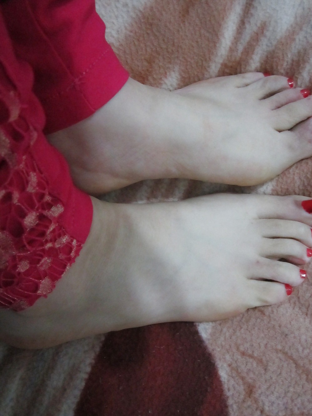 (1) My asian GF's feet, toes and soles! Chinese foot fetish!