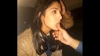 Desi NRI Girl Sucking in Car