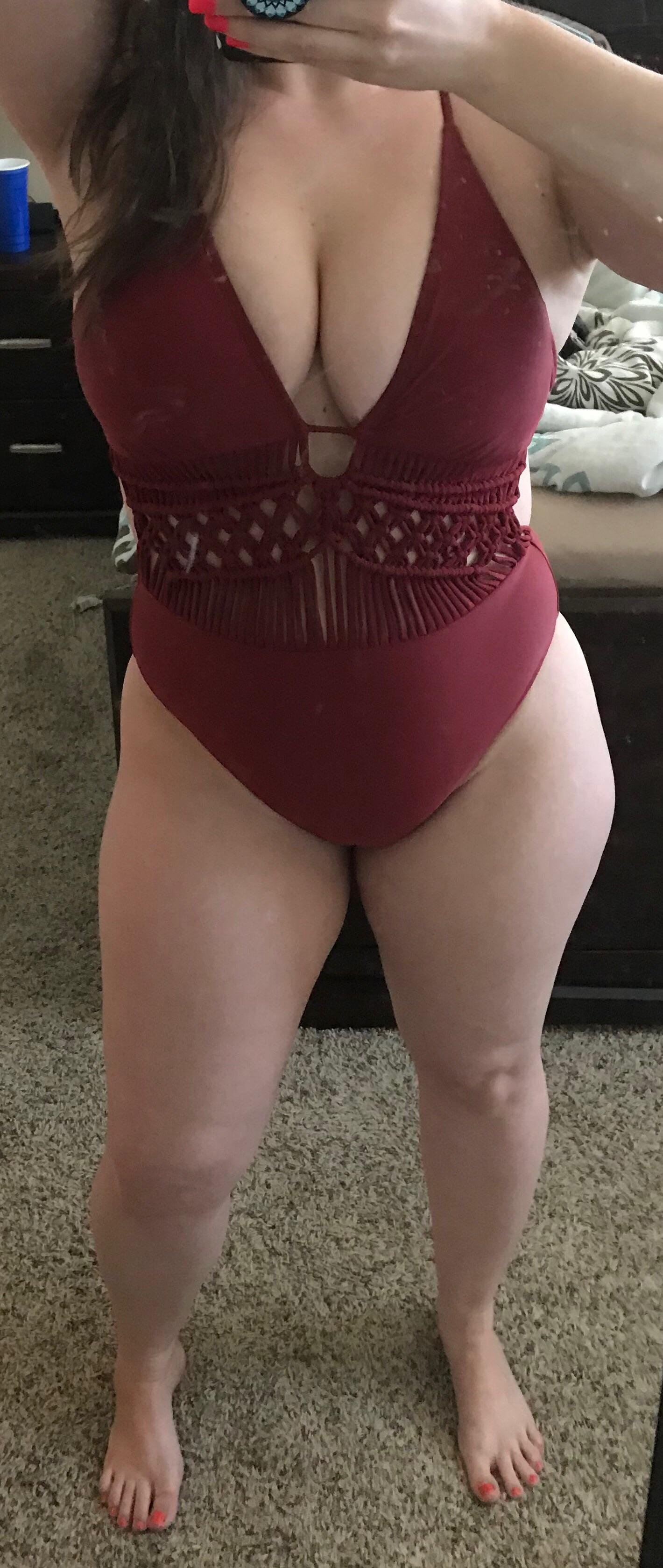 This swimsuit really shows off the thighs