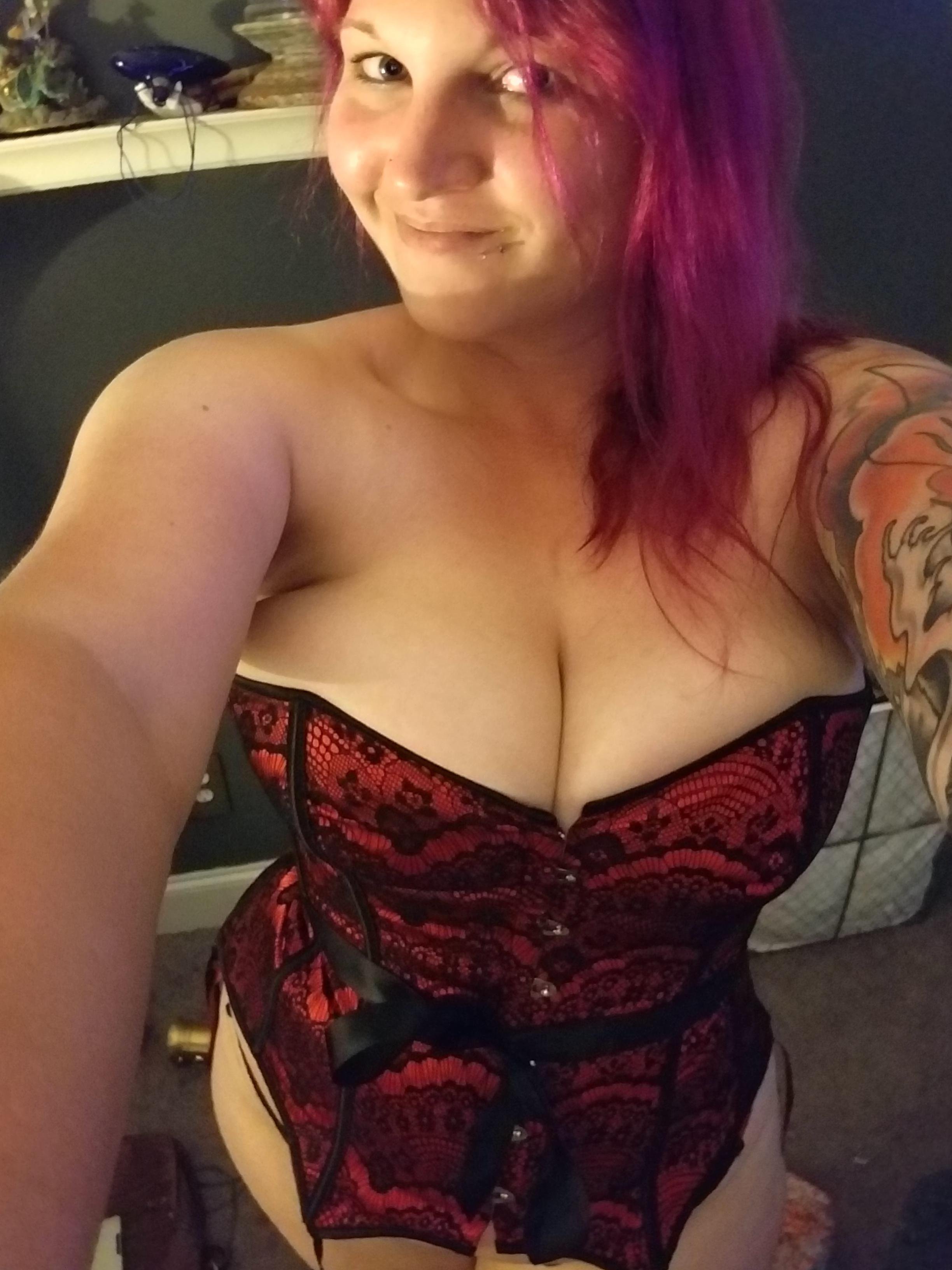 I love my corsets