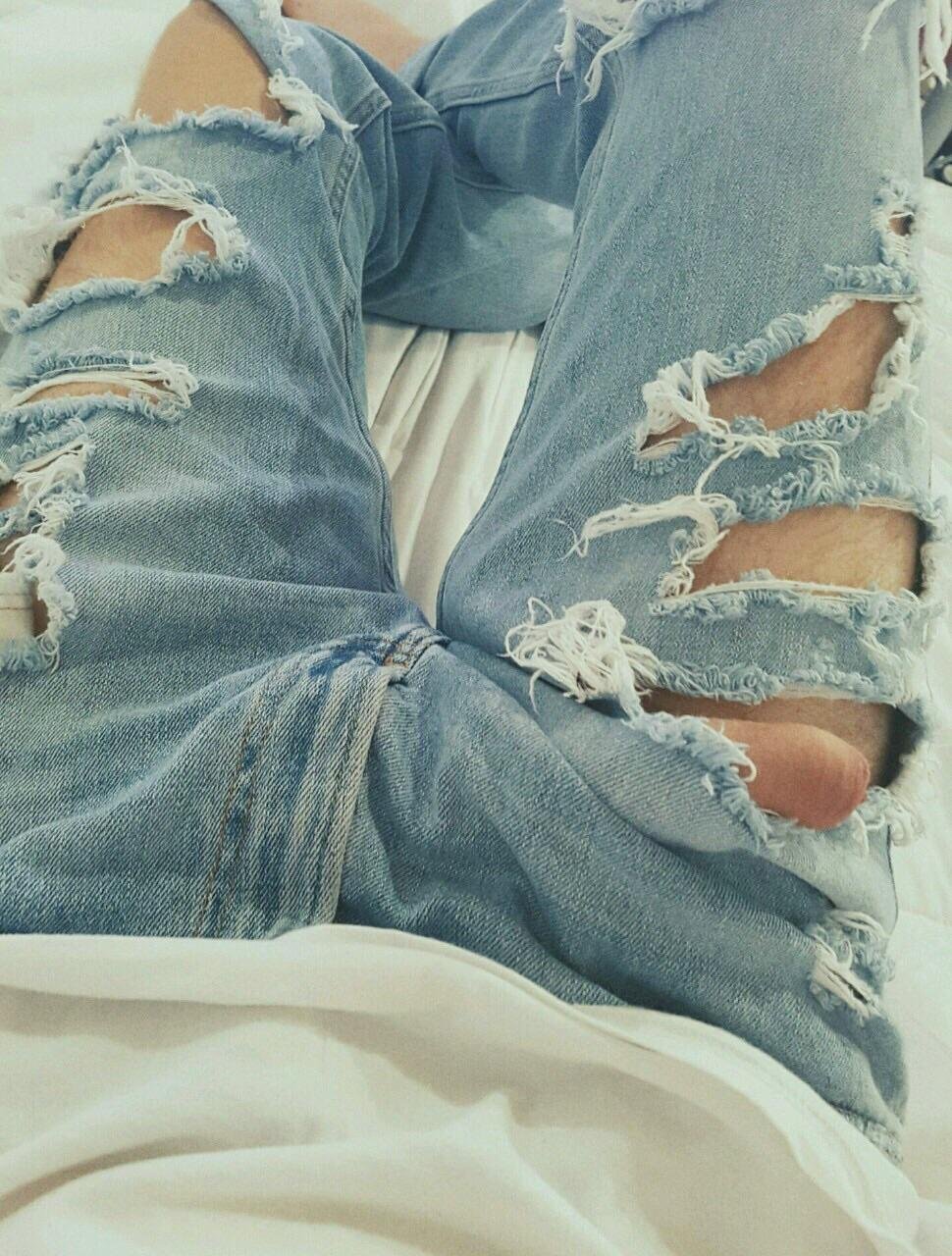 Don’t freeball in ripped jeans.