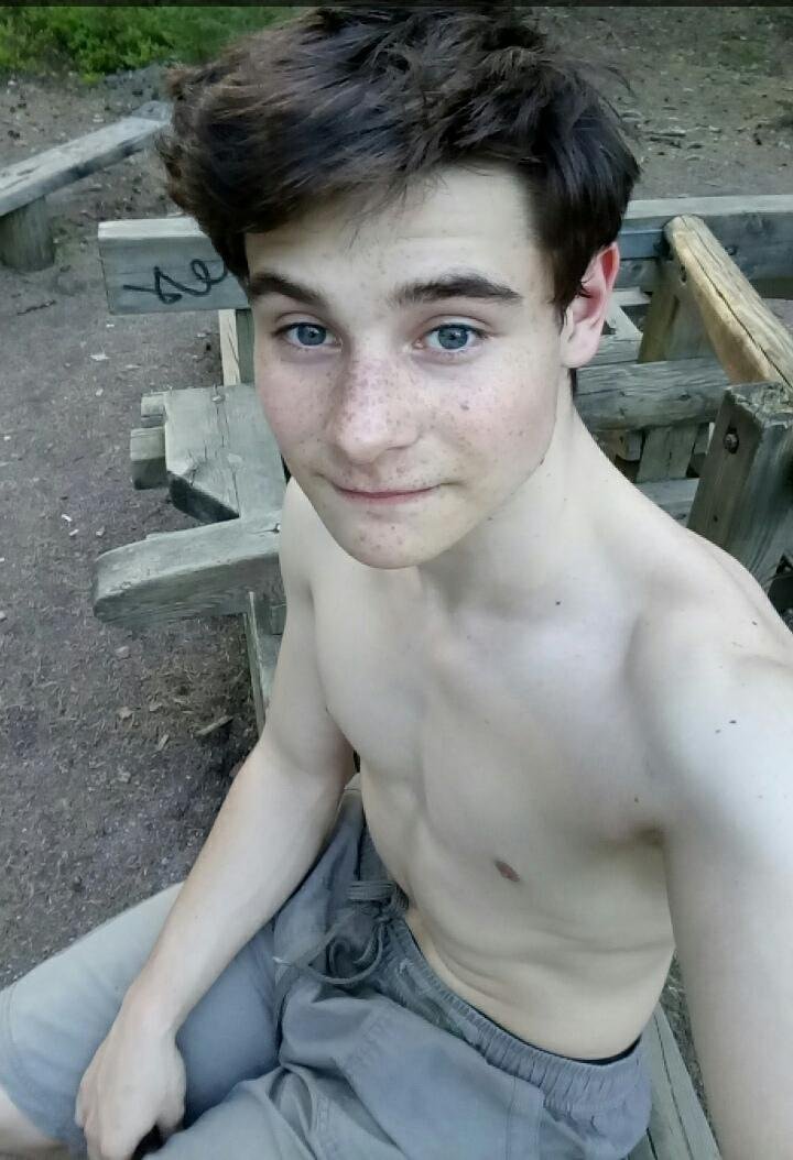 So, i have been posting my boyfriend to r/cuteguys for some time now. Let's see if he gets any love here