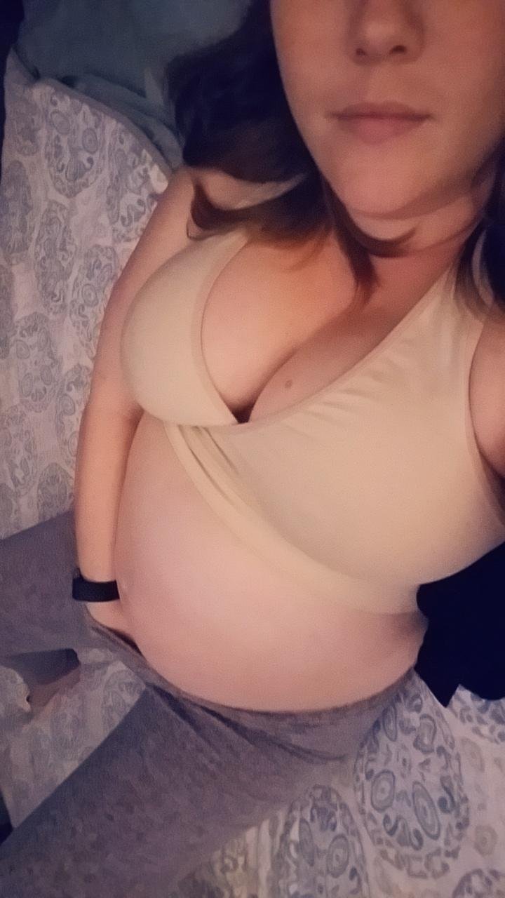 31 Weeks and I can't stop playing with myself