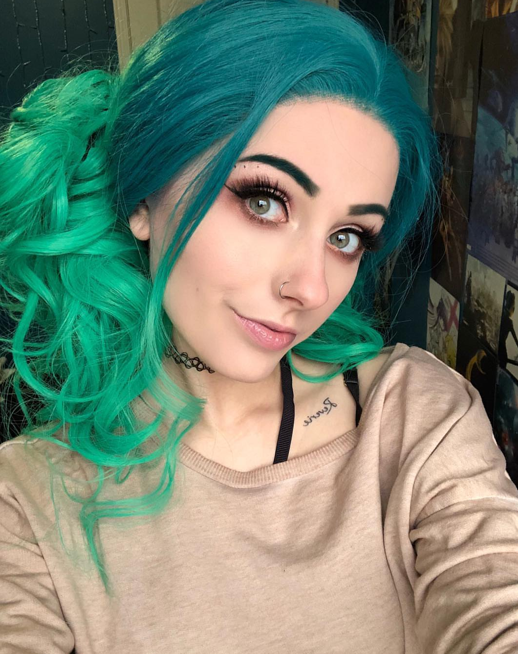 Rolyat with adorable green hair