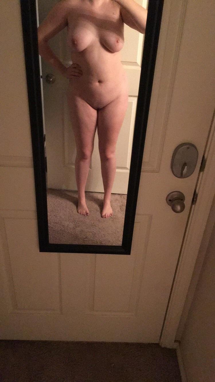 21F. Been feeling super down about myself the last few months but I don’t hate my body today.