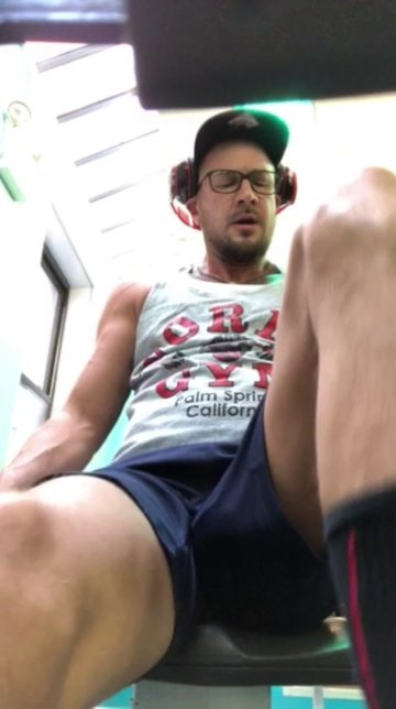 Hands-free Gym Cum