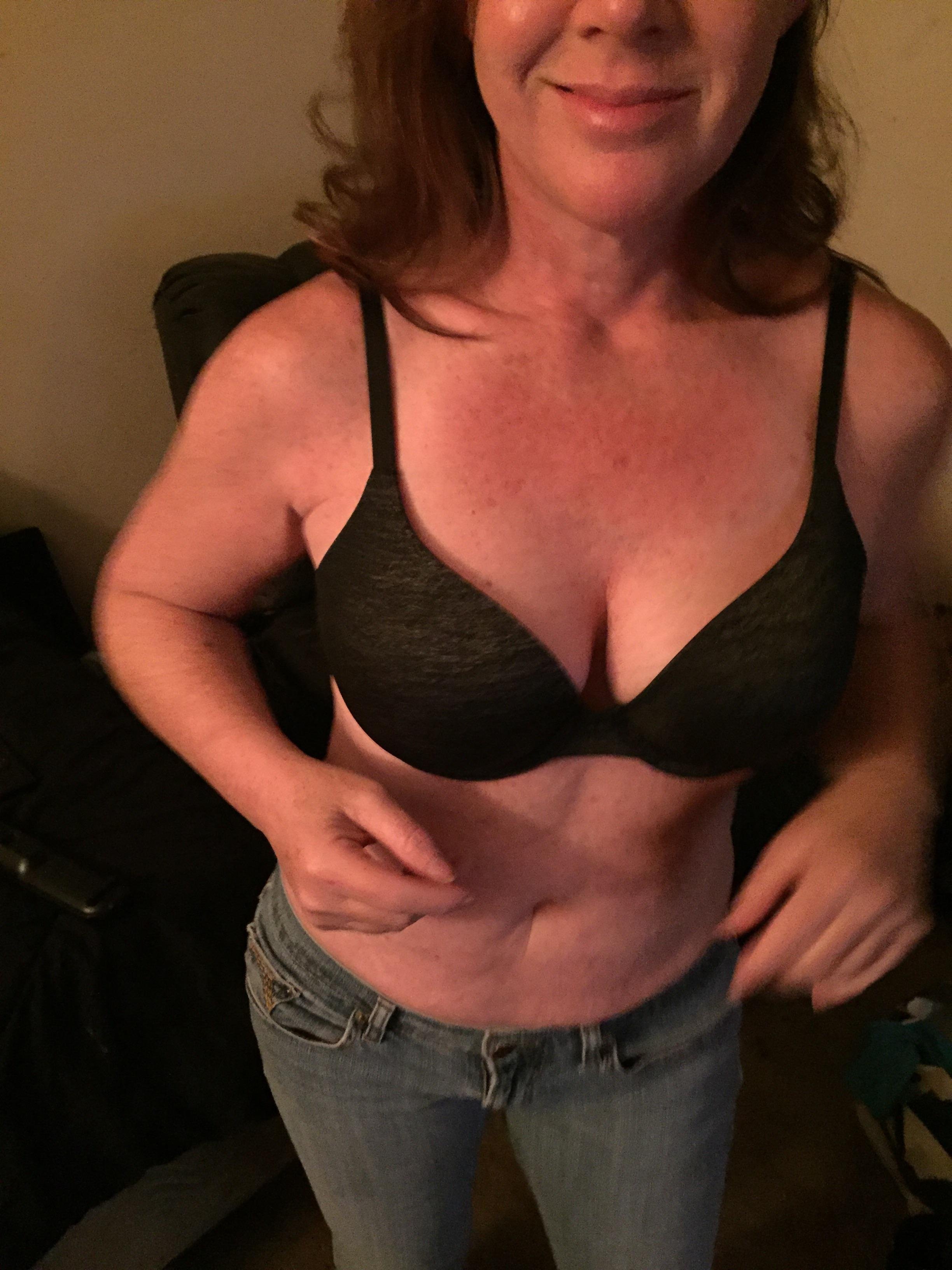 My sexy 49 year old cougar girlfriend came over to get a taste and (F)illed up Xb
