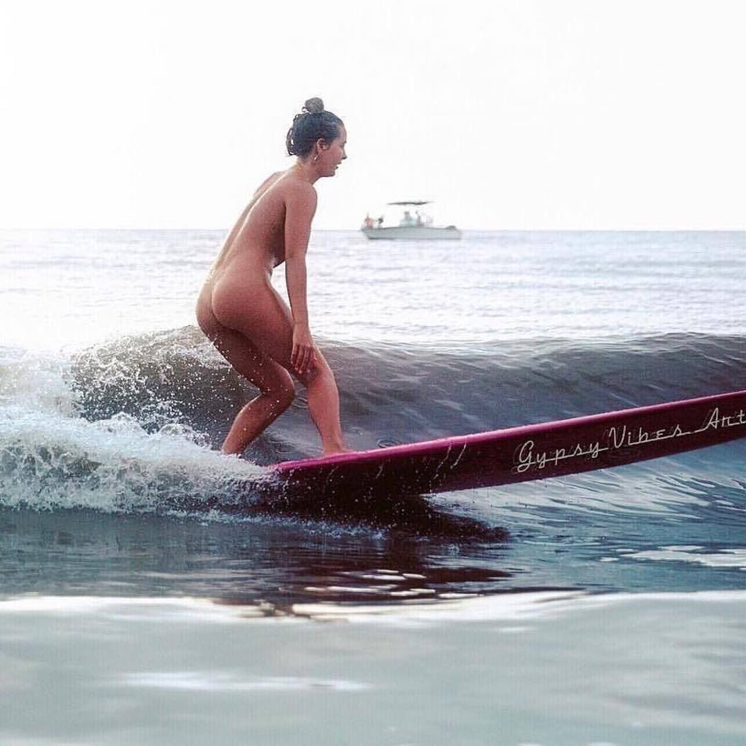 Surfing Nude
