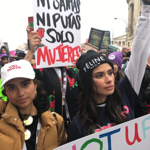 xelamanrique318: “Taylor Swift couldn’t go to the Women’s March