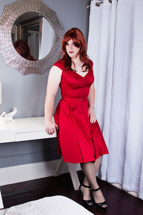 msdanidoll: This red dress turned out to be lovely! Photo by the amazing