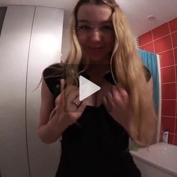 French blonde in bathroom [09:42]