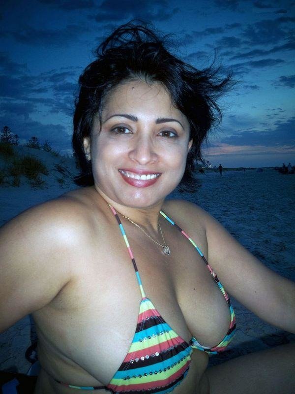 NRI bhabhi on beach
