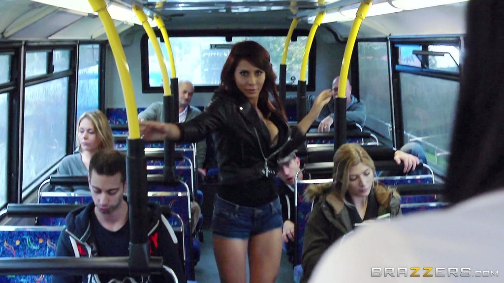 Tourist mom Madison Ivy organizes threesome in bus