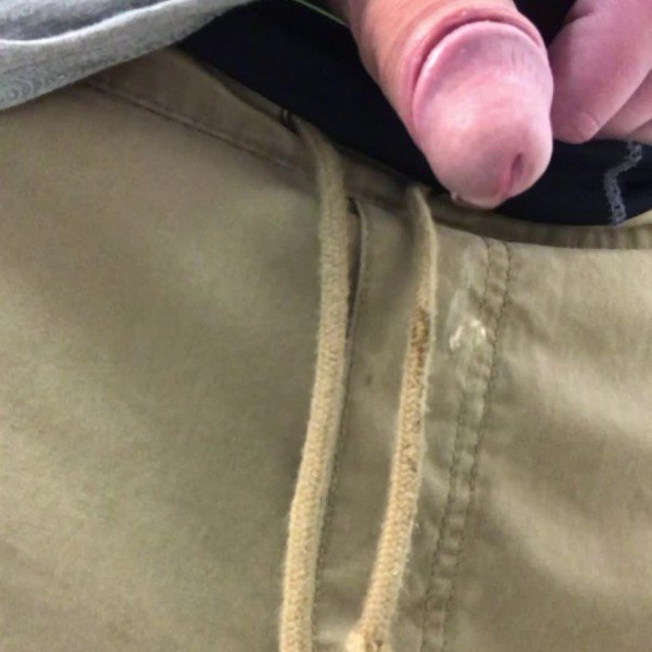 A few days without busting means my cock pumps precum after I piss. (1:25 if you don’t want to wait)