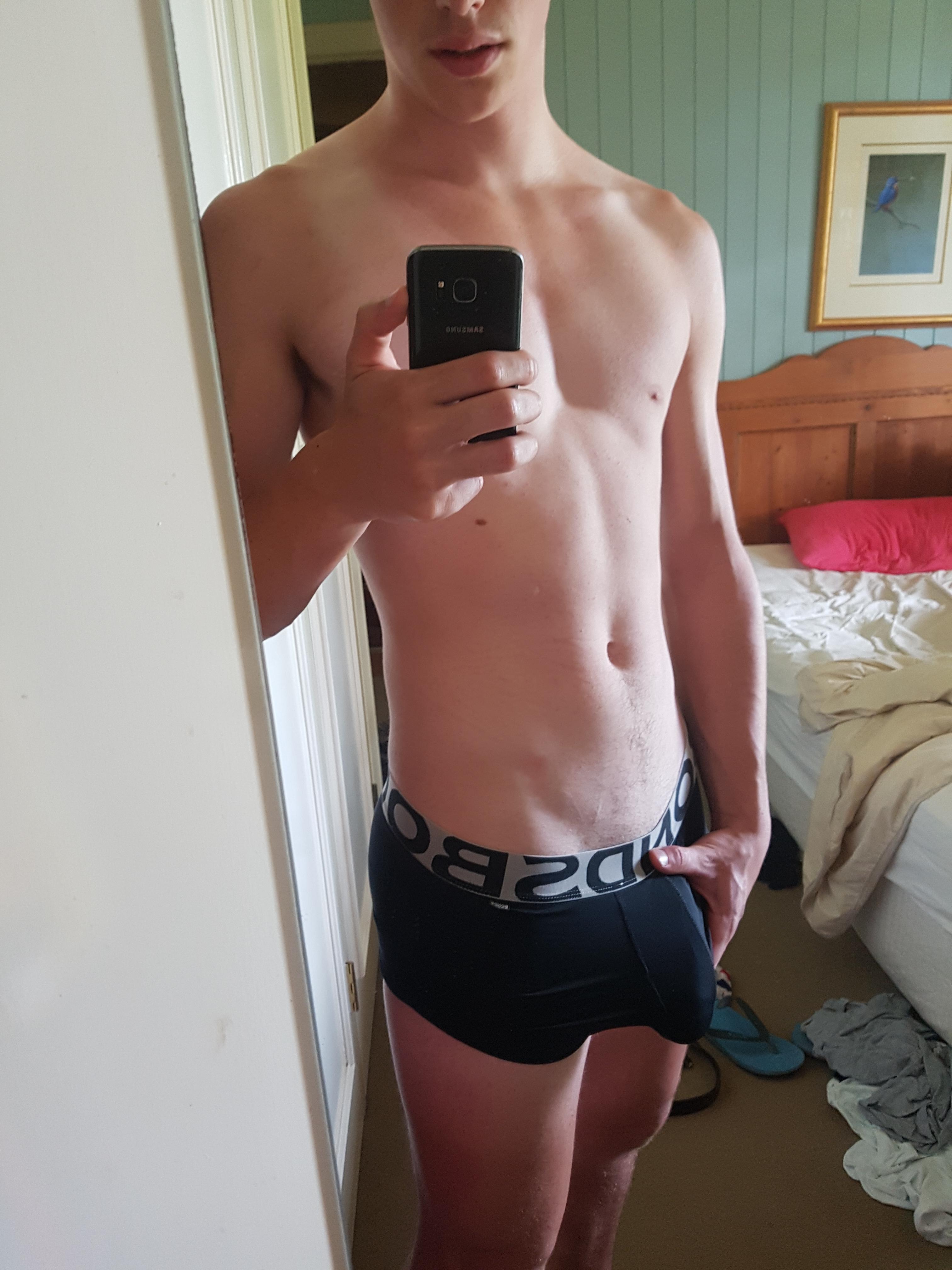 Been trying to work out more. Slightly better body, but same old bulge :)