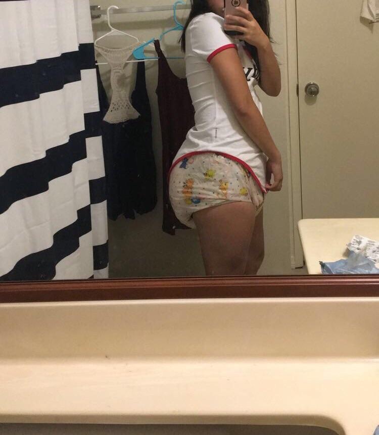 Who else loves stupidly thick diapers?