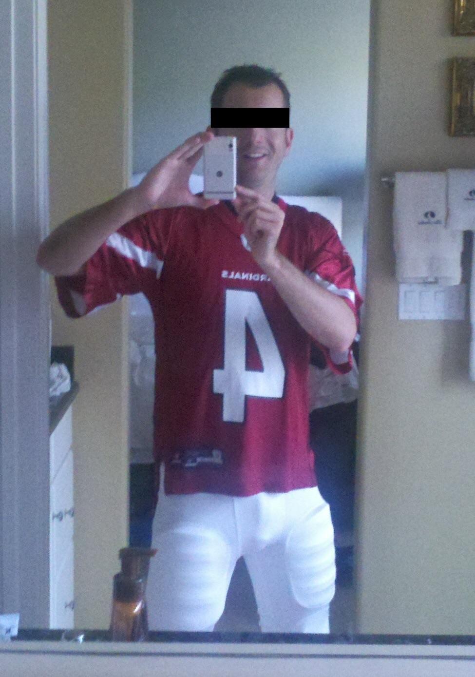 Throwback to my Halloween costume a few years ago. I don’t play football; didn’t know to wear a cup.