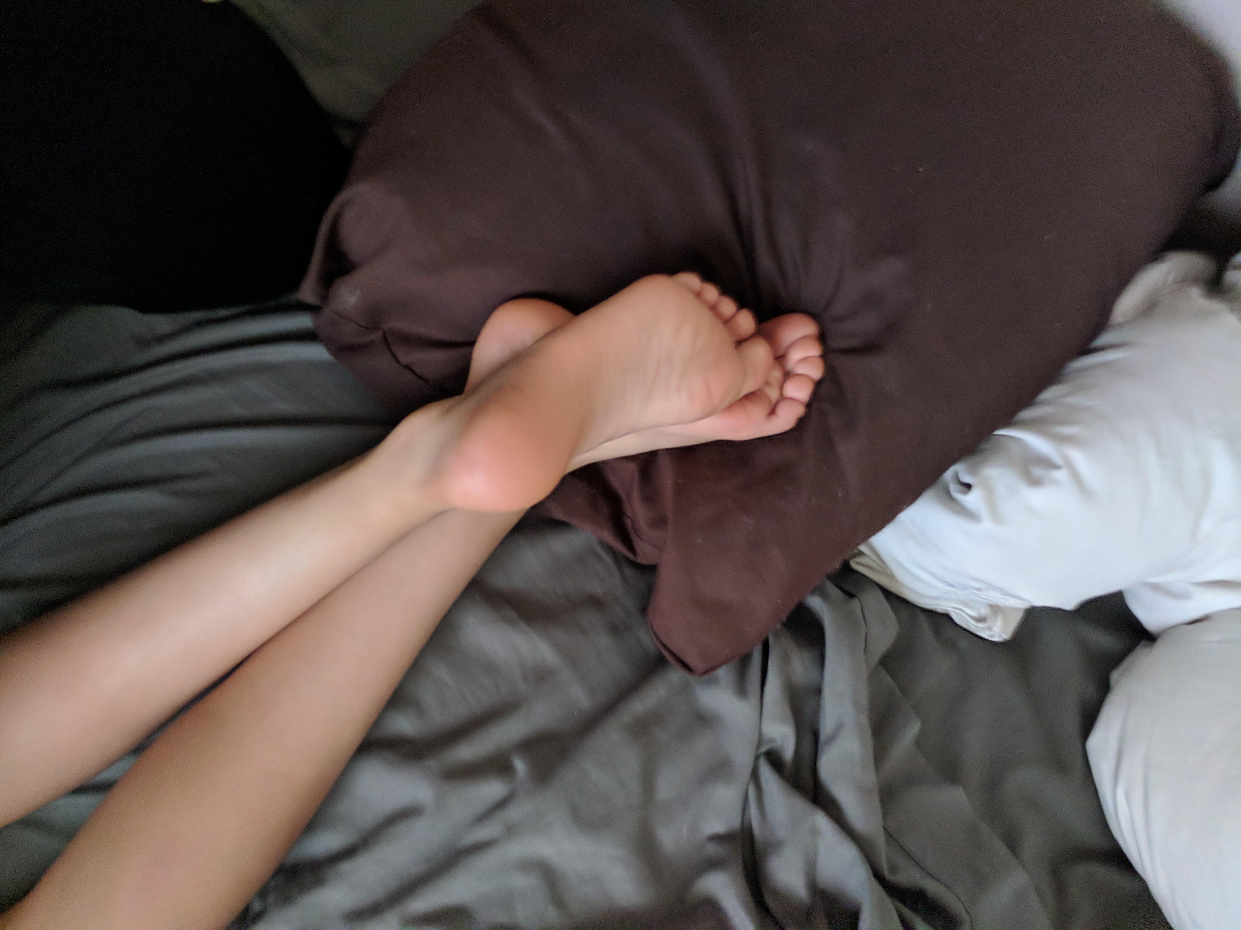 An old pic that someone took of my feet while i was sleeping, i think it looks cute, hope you guys enjoy 