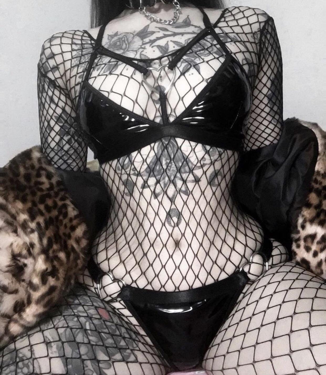 Is there love for the tattooed netted?