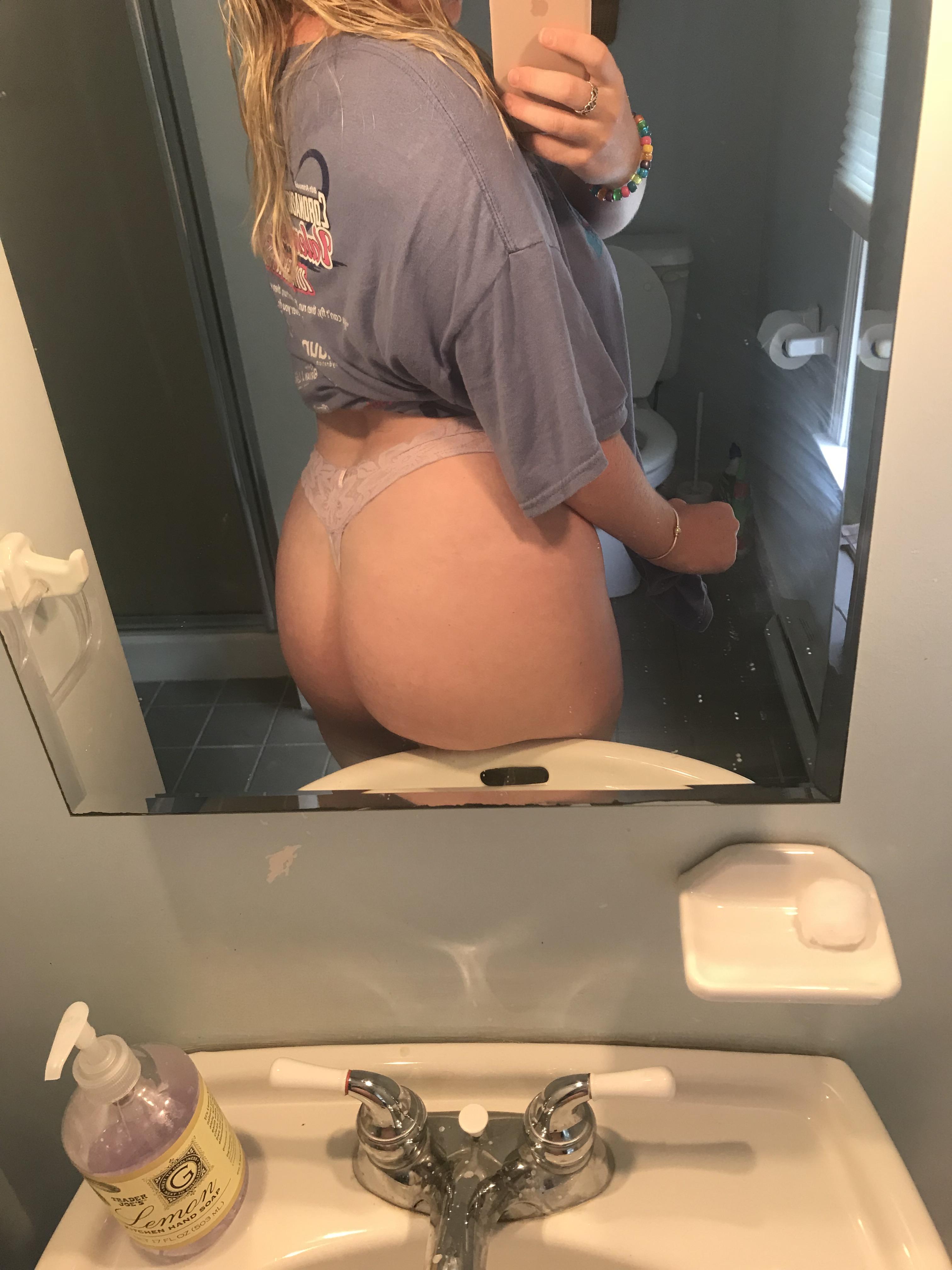 My boyfriend hates anal, but I’m dying for a hard, throbbing cock in my ass [22F]