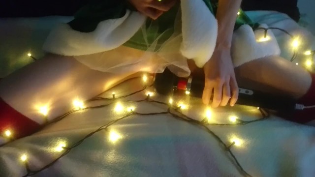 little christmas elf cums hard 