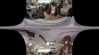 【VR】SOD女子社員加藤ももかが初めてのVR撮影に挑戦！照れながらも目の前5cm至近距離で密着キス、耳元で囁く恥じらい手コキ