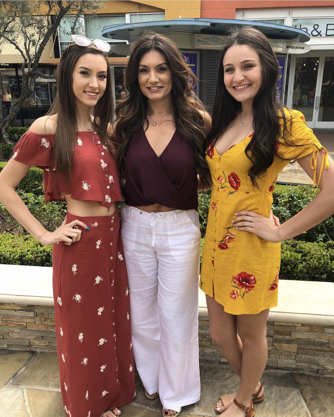 Mom or daughters