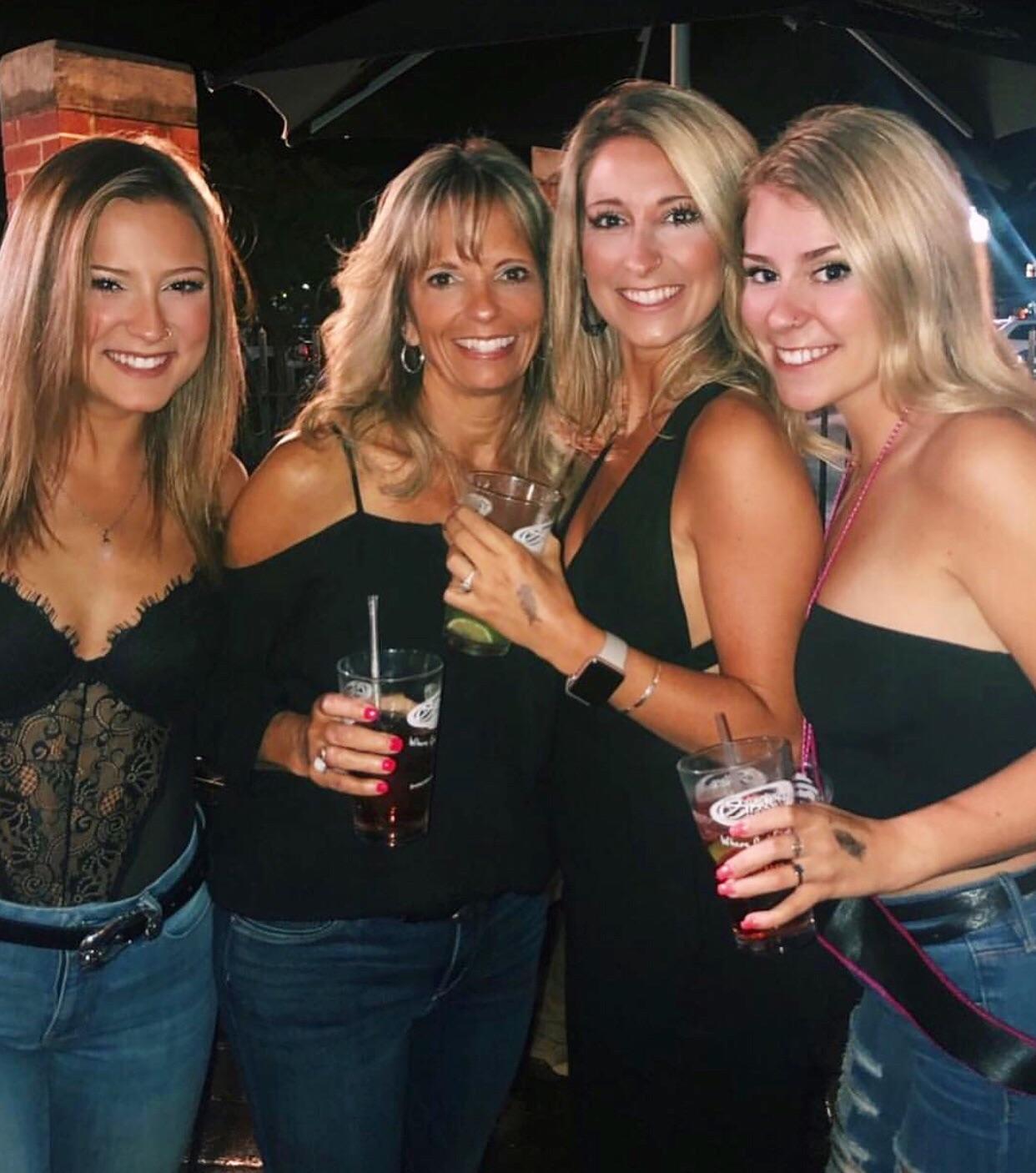 Mom or Daughters?