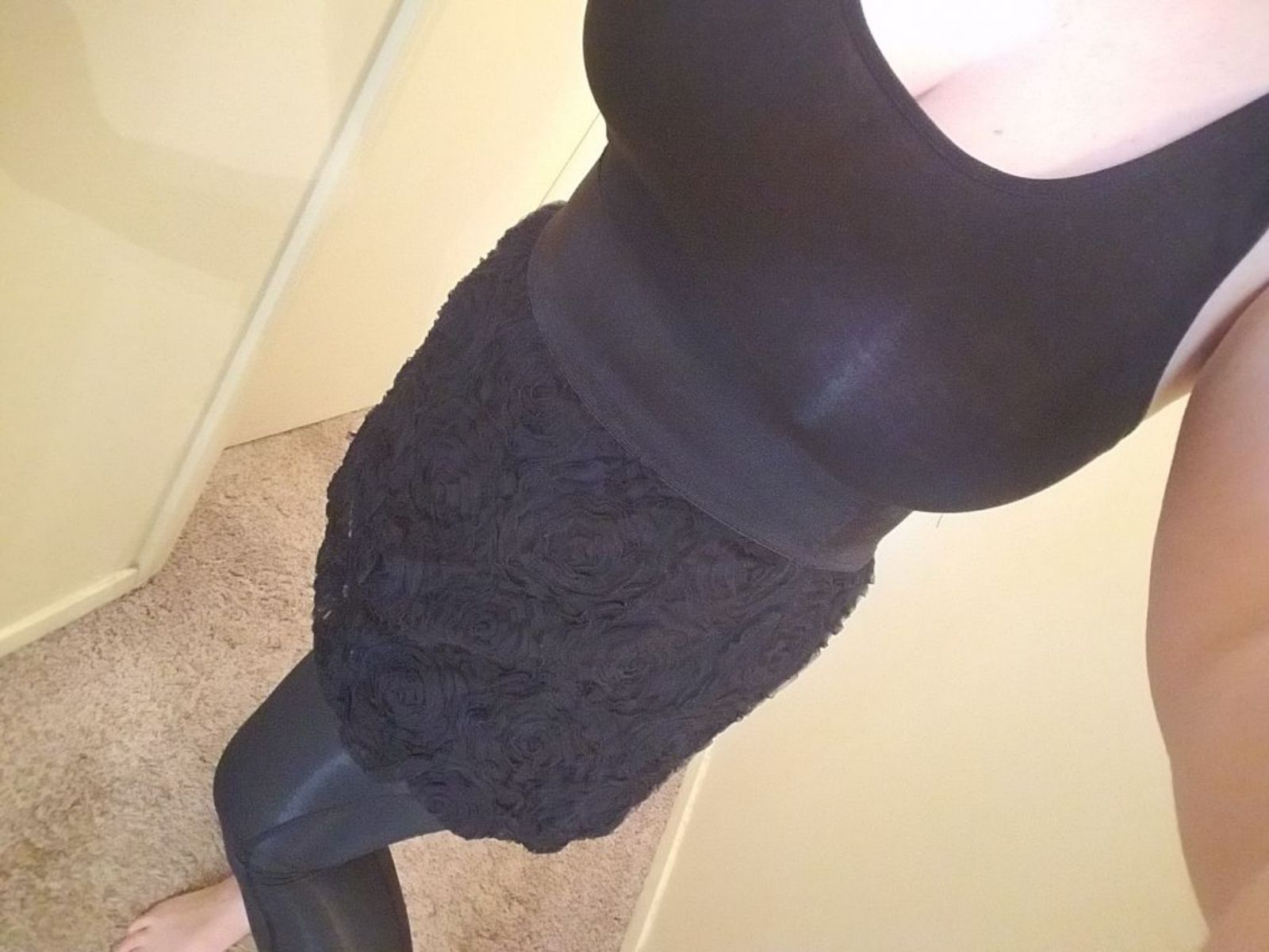 I just love my girlfriends curves, she's a mother of 1, and she wants to know what you guys think. And would do. Pms and comments welcome, she'd love to see them