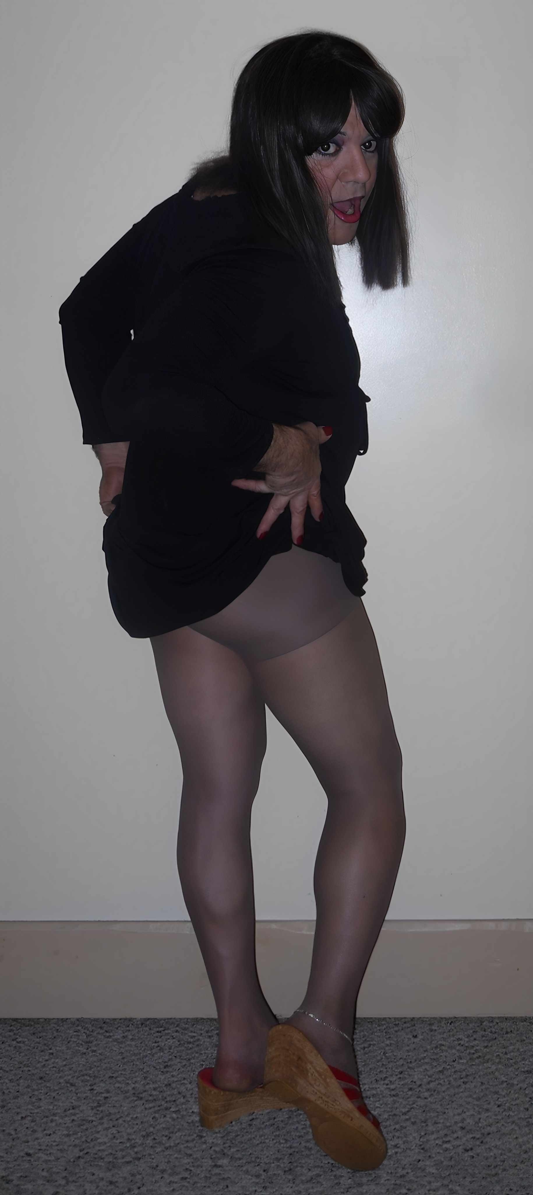  Crossdresser Jazmin Playing with my Sissy Cock