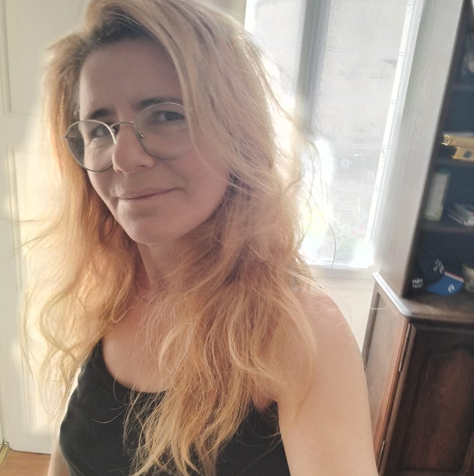 jaime la bite et les chattes sucer et lecher
