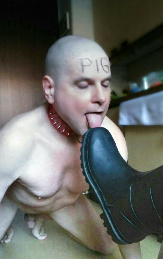 devote sklaven lecken stiefel sauber