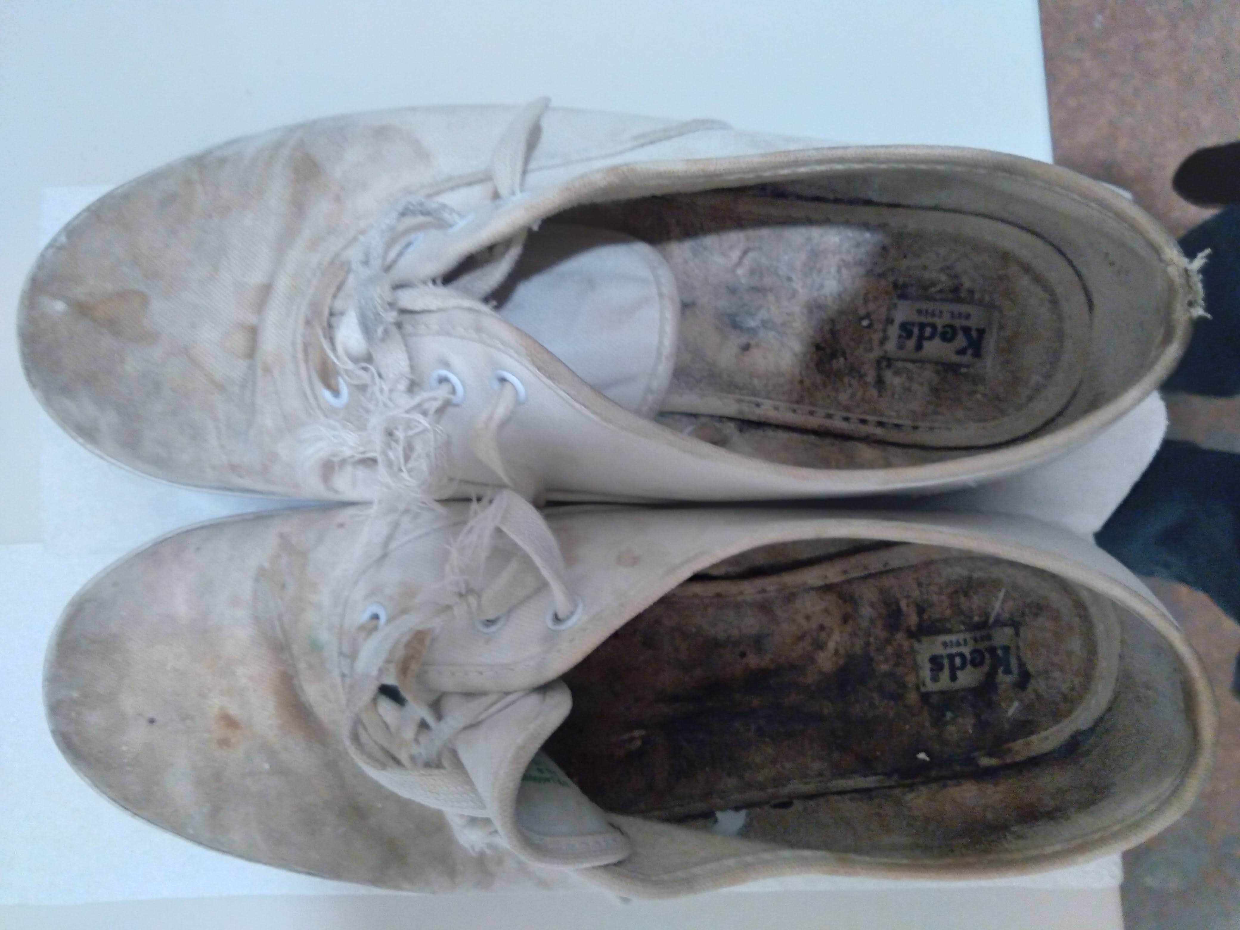 filthy Keds sneakers cum stained dirty Tara McLovin aka Bob Sodergren