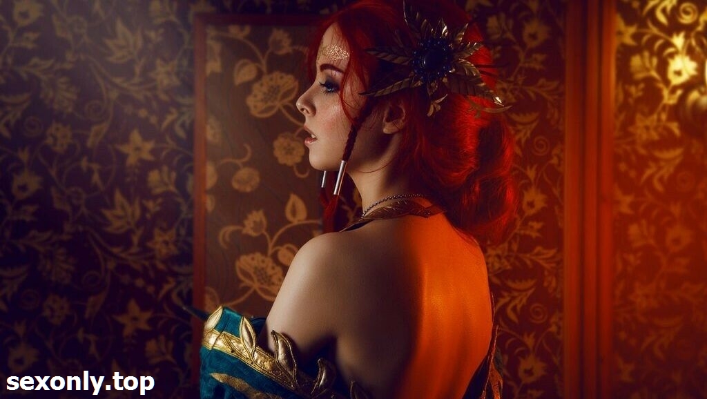 Sadie Black Queen Ouija LadyJLunaFemdomHeels