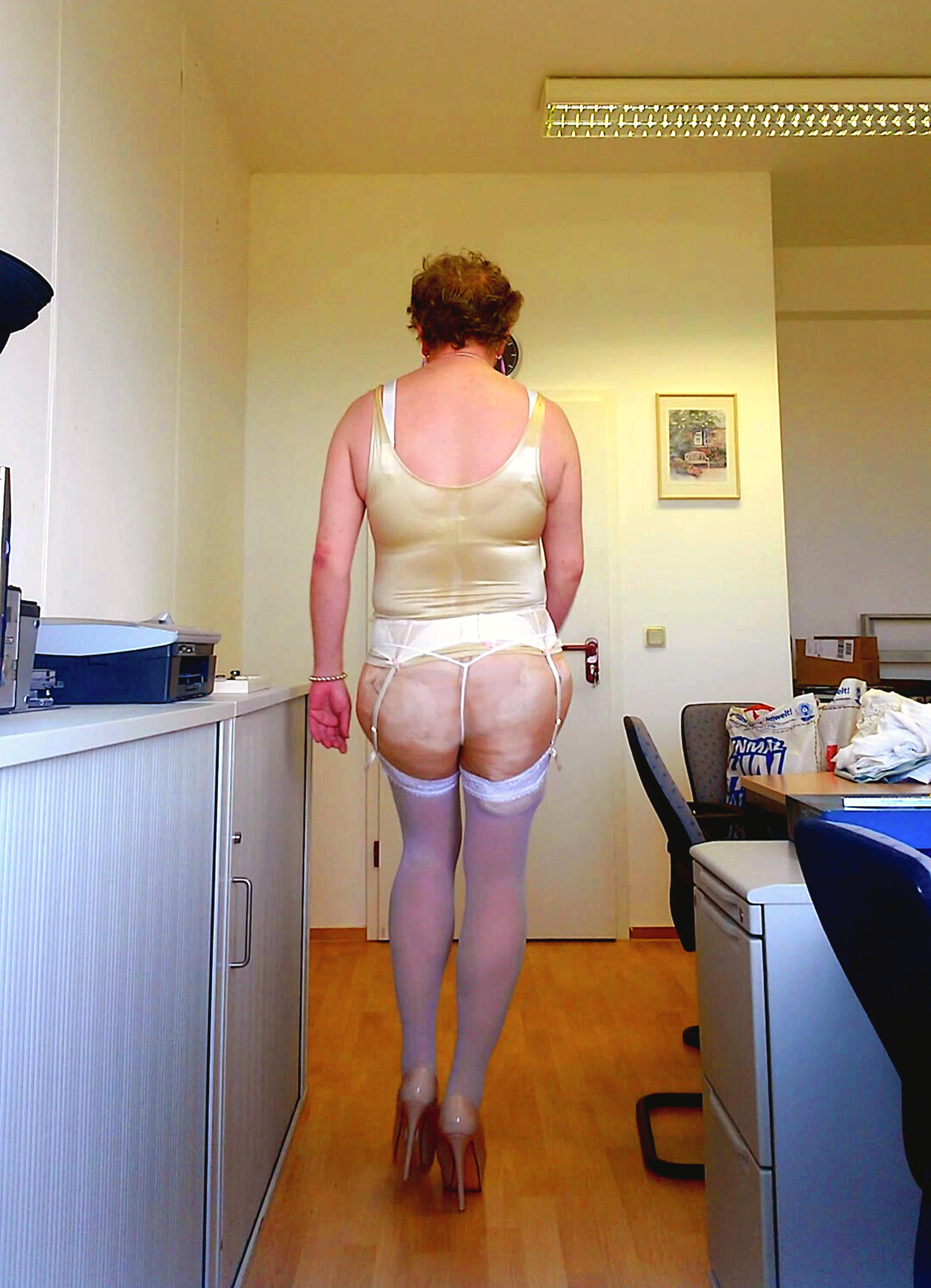 hot Milf Maik Hüttner in Lingerie