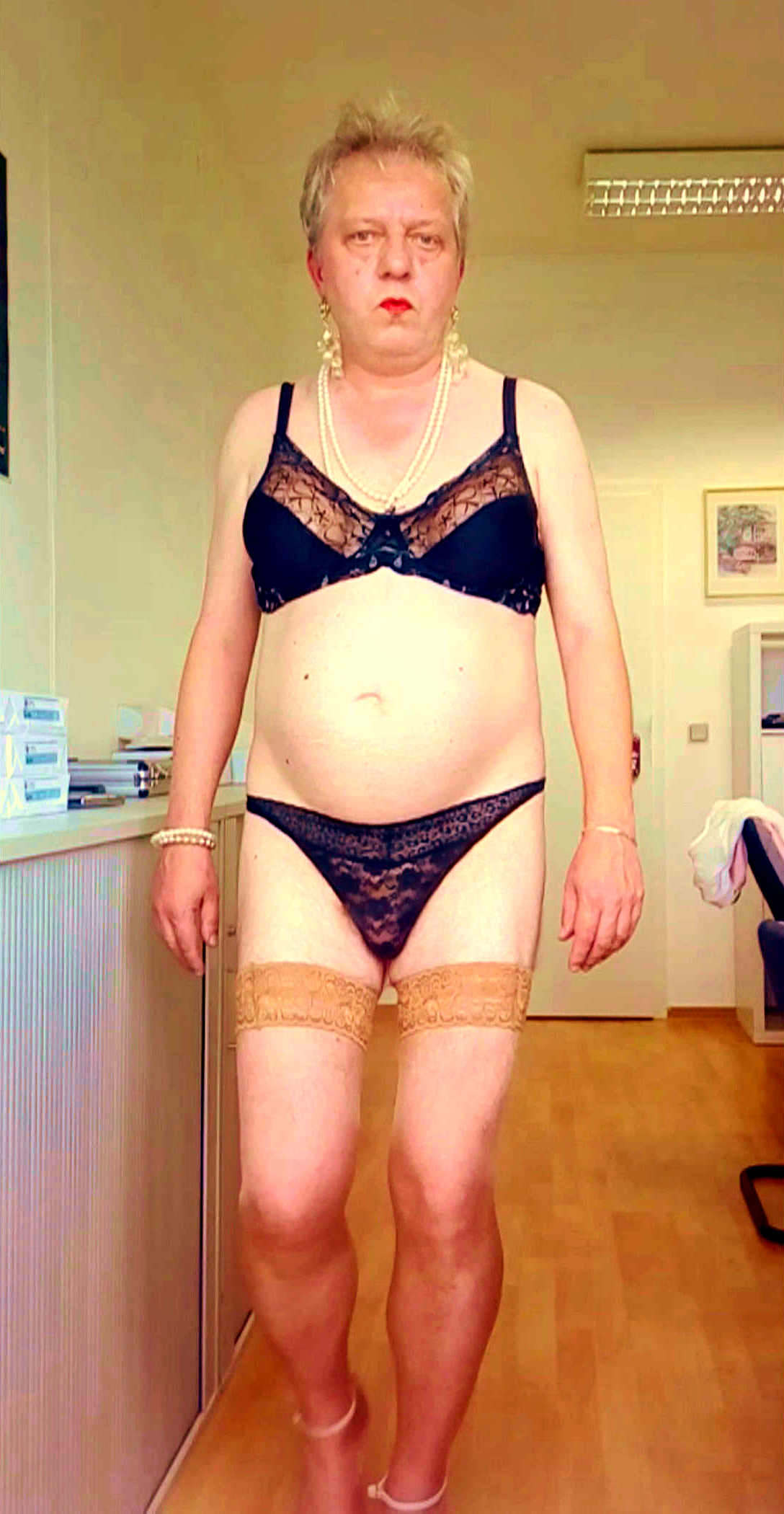 hot Milf - Edelhure Maik Hüttner in sexy Dessous