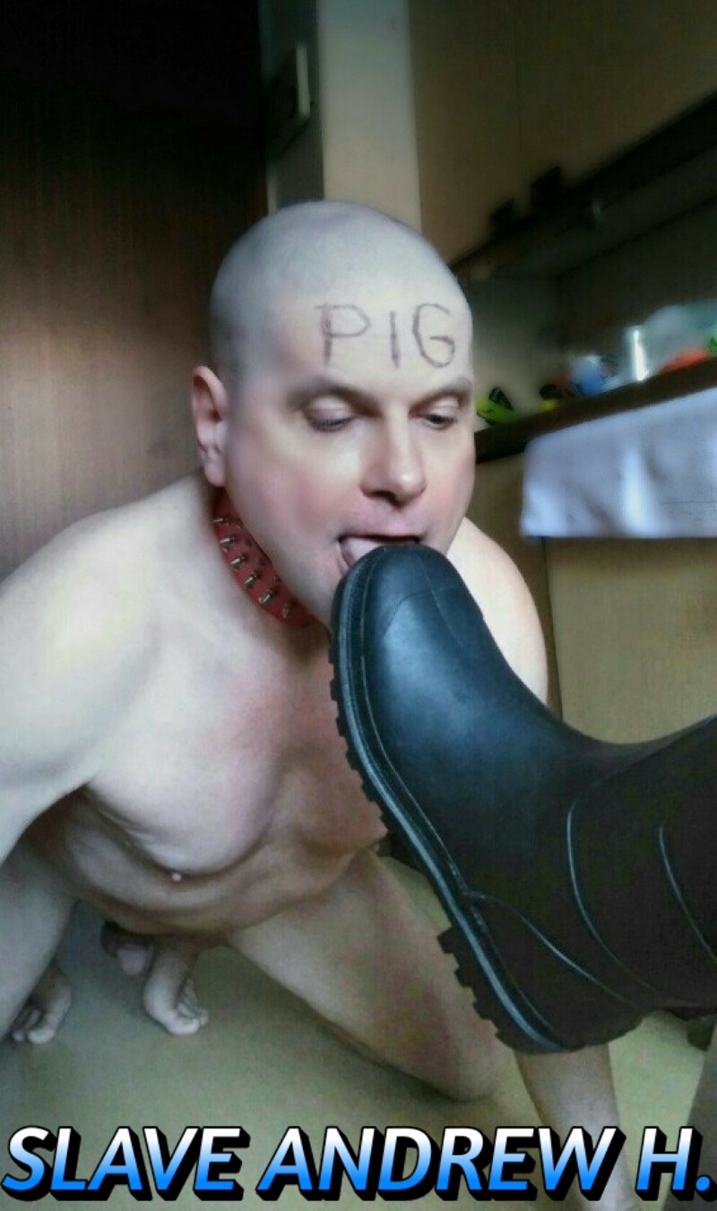 devote schwule drecksau leckt männern die stiefel