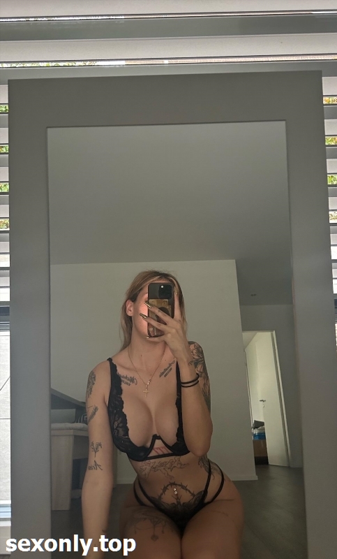 Simone Sensual Kameron Rose VioletxRae