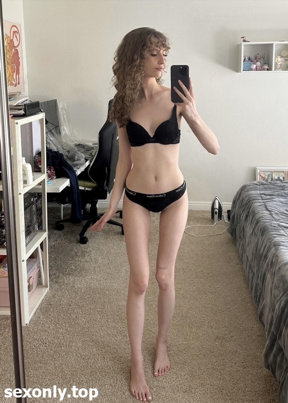 Allisonfoxx LoonerFaeBrat nina ferrari