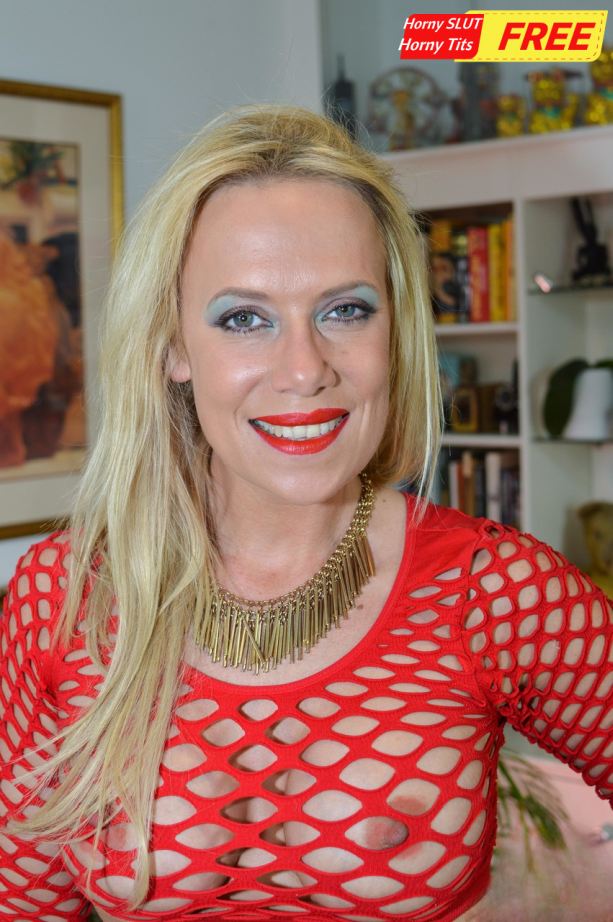 Horny CHEAP SLUT - Geile NUTTE