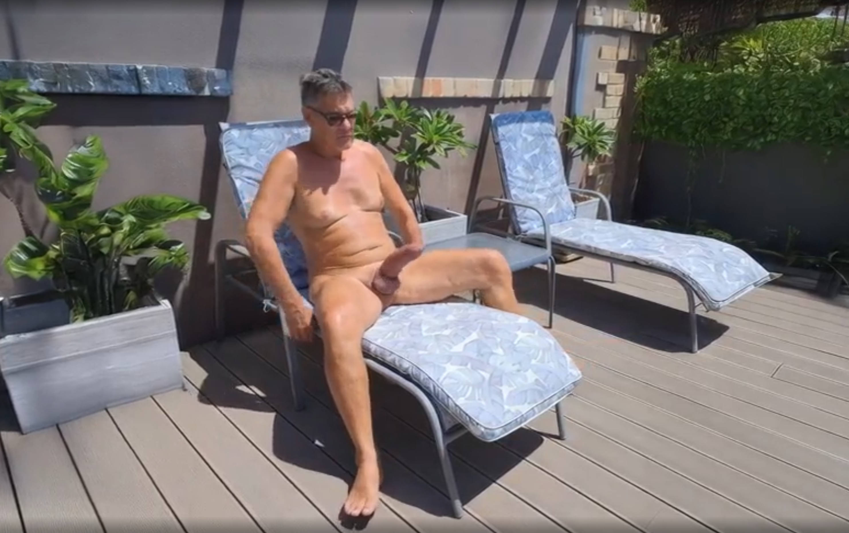 Ric flashing cock with sluts