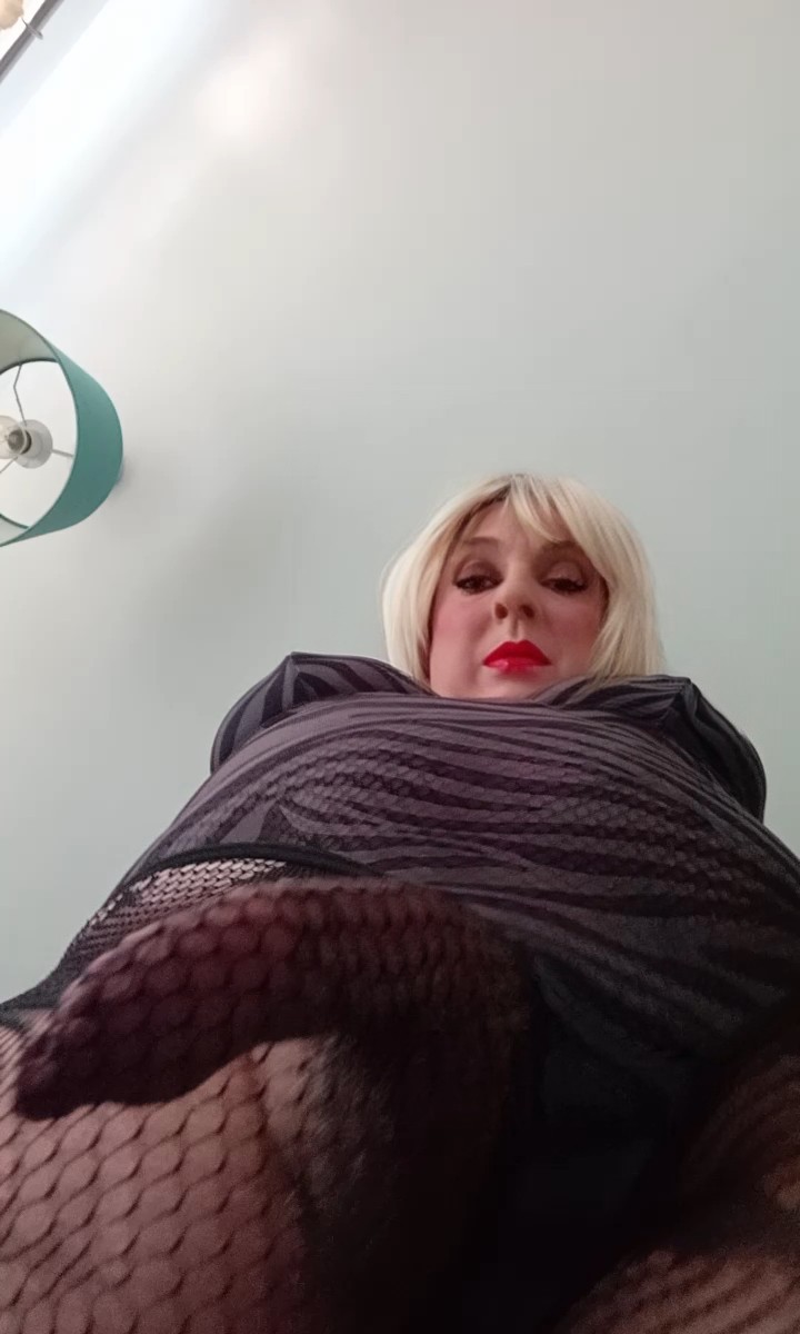 Please repost and humliate me 