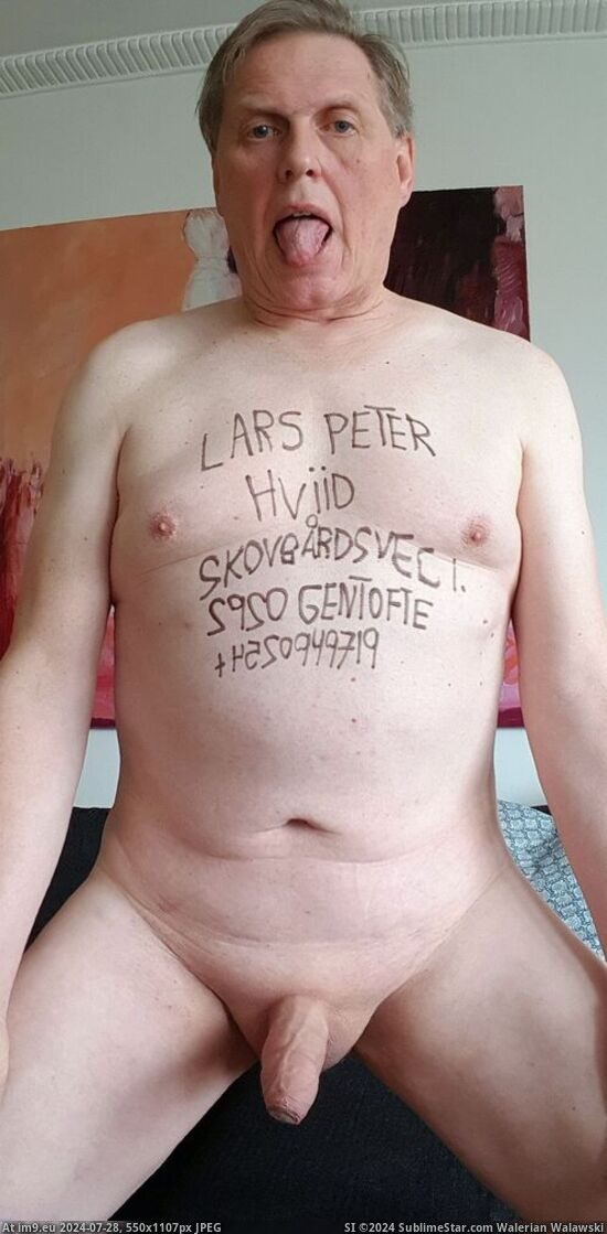 Fag Lars Hviid exposed by bodywriting